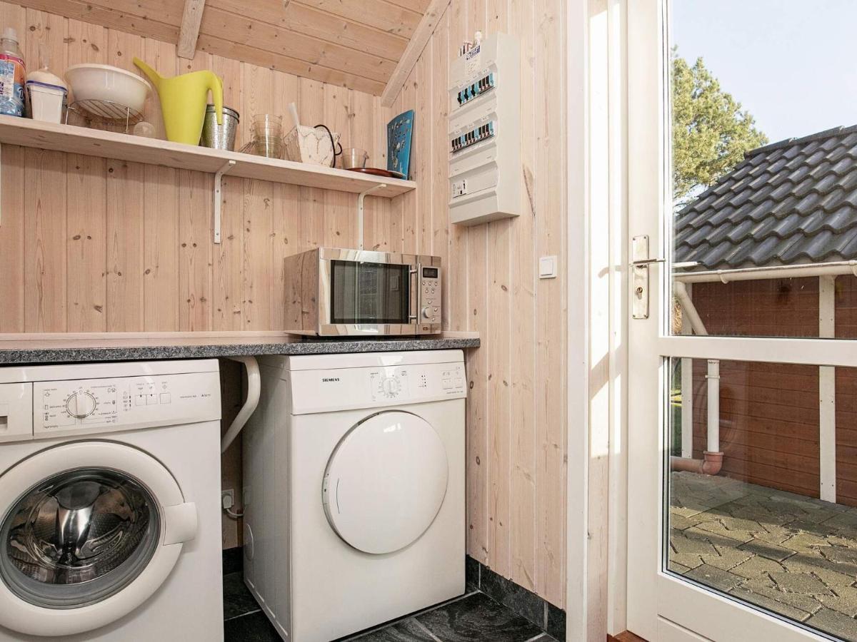 Three-Bedroom Holiday Home In Rodby 38 Kramnitse Exteriér fotografie